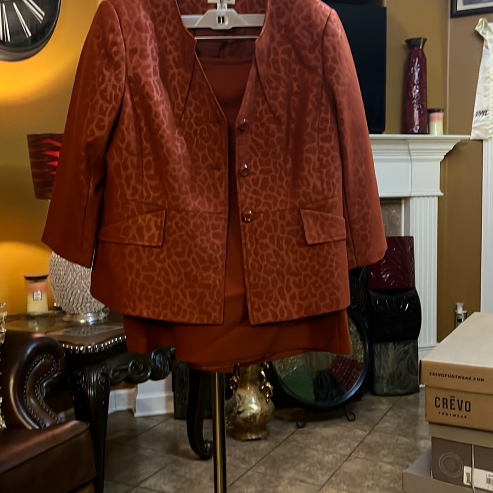 Isabella suit 14